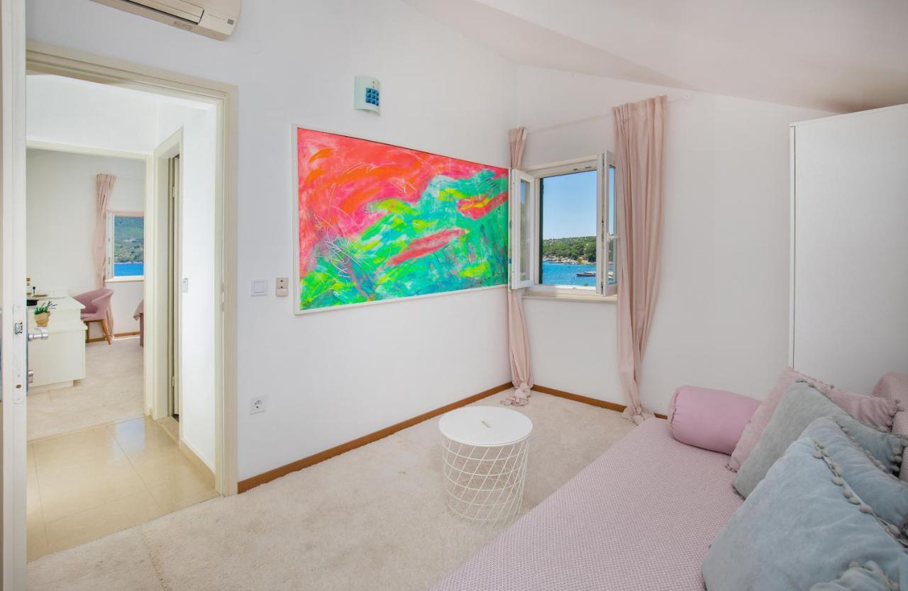 Sweet Village Hotel By The Sea Slano Buitenkant foto