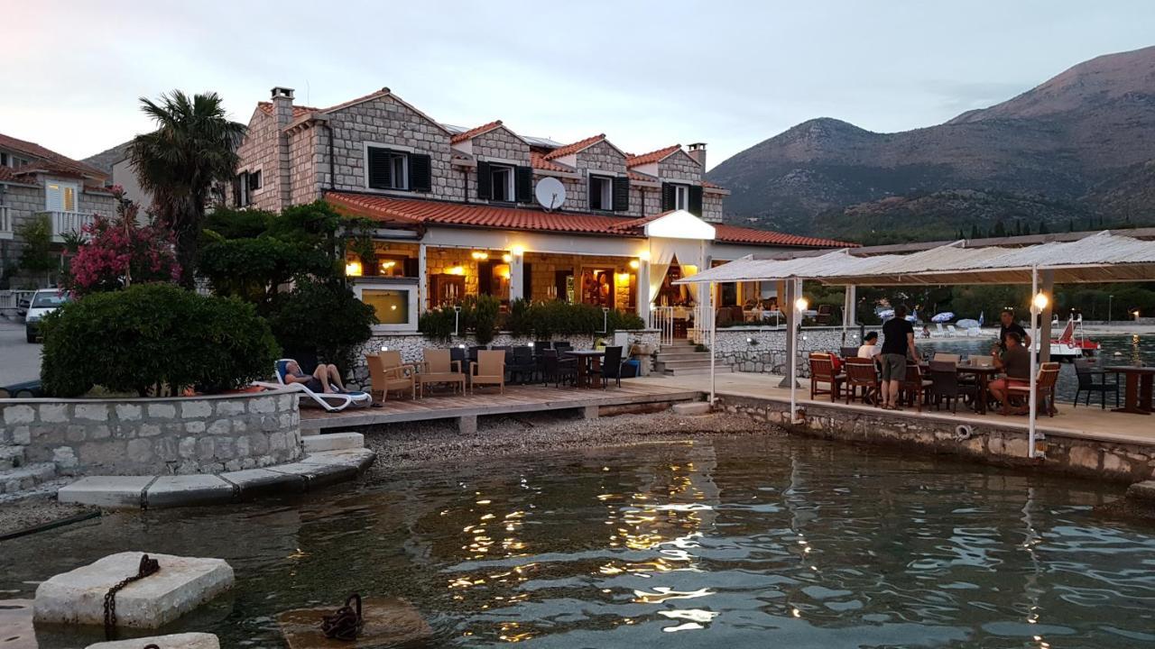 Sweet Village Hotel By The Sea Slano Buitenkant foto